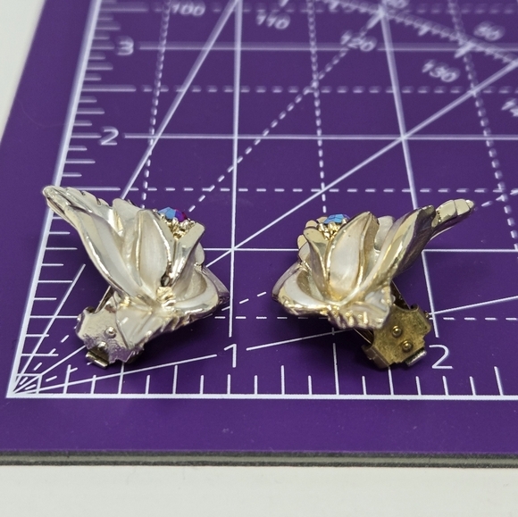 VINTAGE FLORENZA SILVER AB RED CRYSYAL FLOWER EARRINGS CLIP ON FASHION JEWELRY - Picture 4 of 13
